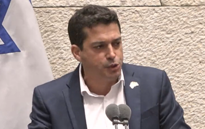 שיקלי נגד בנט: "מתקטנן כמו ילדה בת 6"