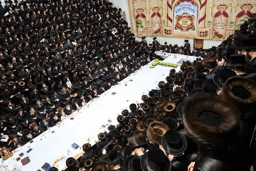 בסערט ויז'ניץ נעלו את החג ב'פארשפיל' לנכד הרבי