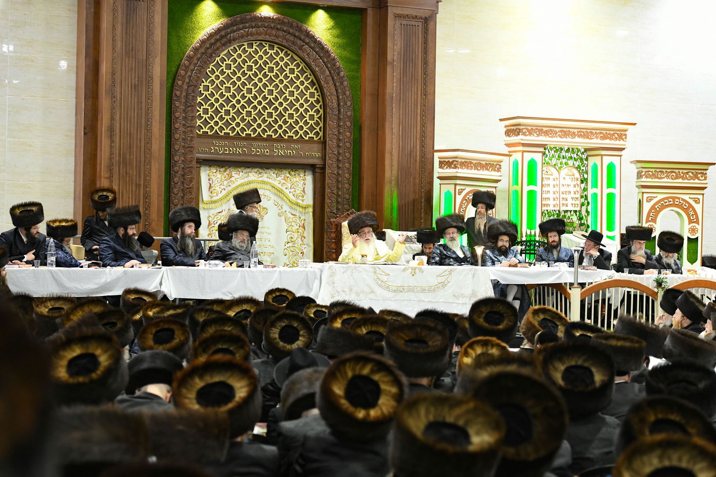 בהשתתפות אלפים: מראות חג השבועות בצאנז