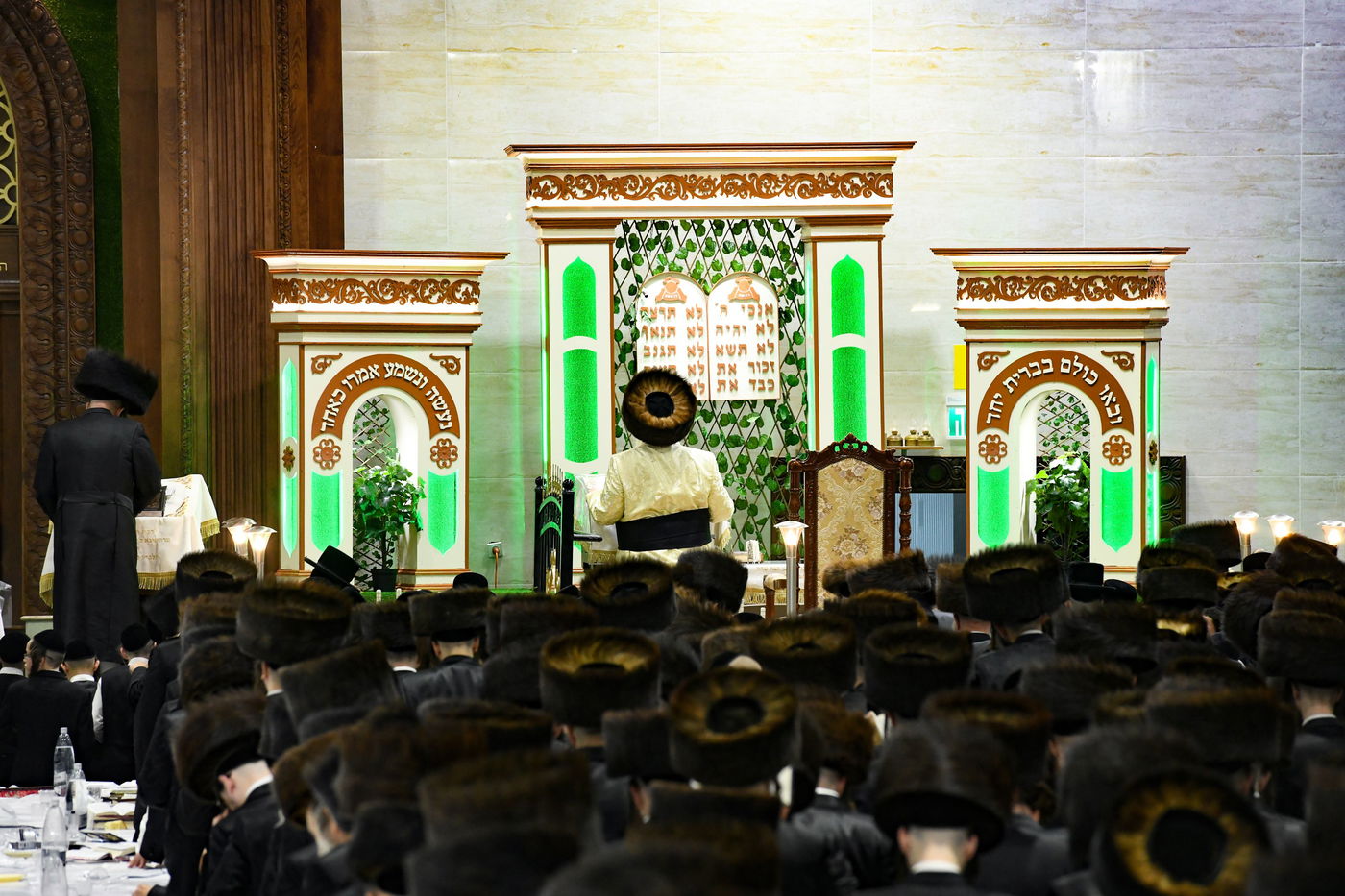 בהשתתפות אלפים: מראות חג השבועות בצאנז