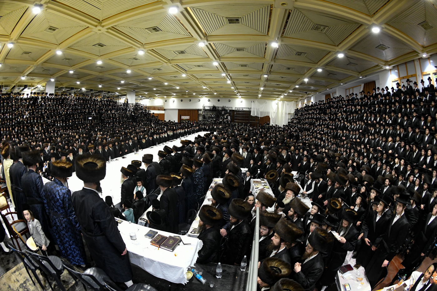 בהשתתפות אלפים: מראות חג השבועות בצאנז
