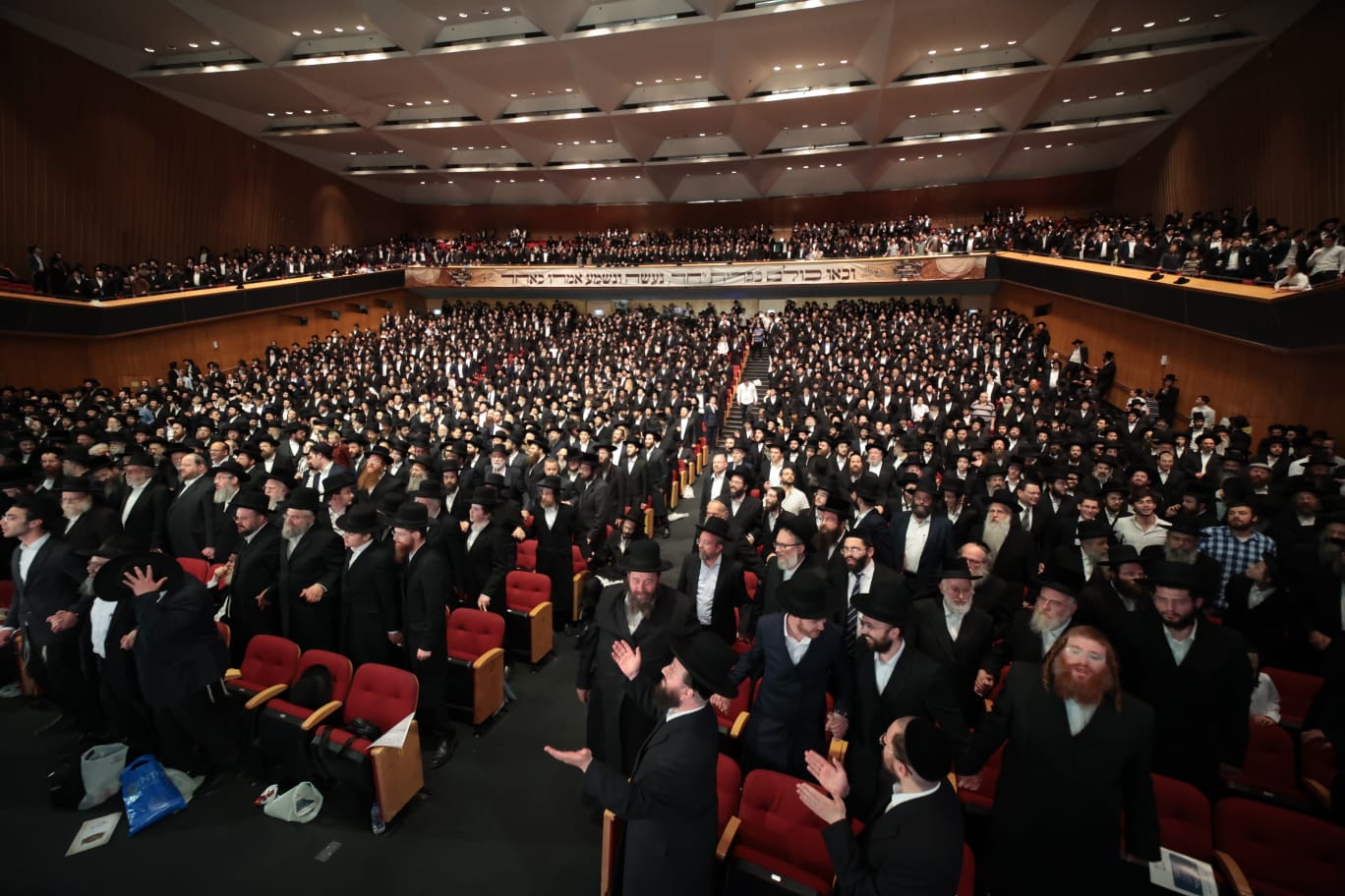 אלפים בכנס ההיסטורי בראשות הגר"ש אלתר