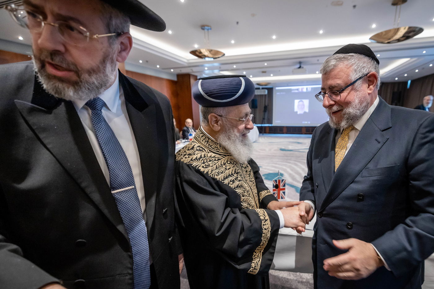 אלי איטקין מגיש: 350 רבנים התכנסו במינכן