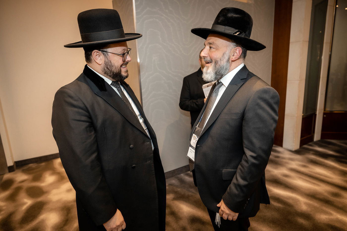 אלי איטקין מגיש: 350 רבנים התכנסו במינכן