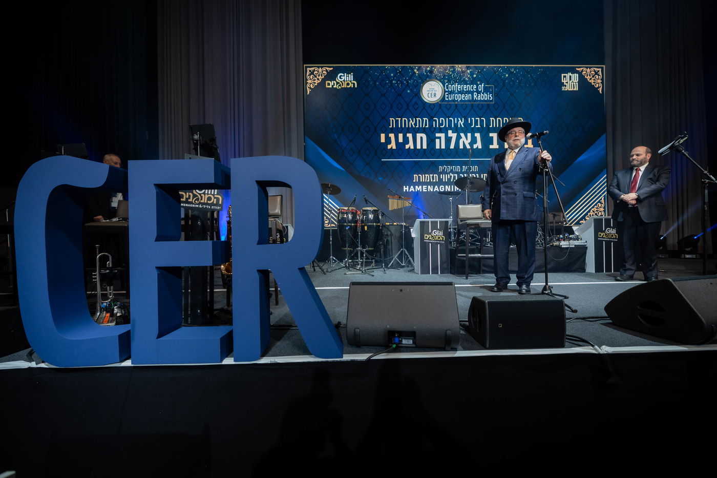 אלי איטקין מגיש: 350 רבנים התכנסו במינכן