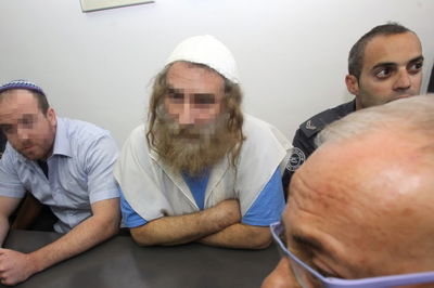 אמבש, בדיון בעניינו