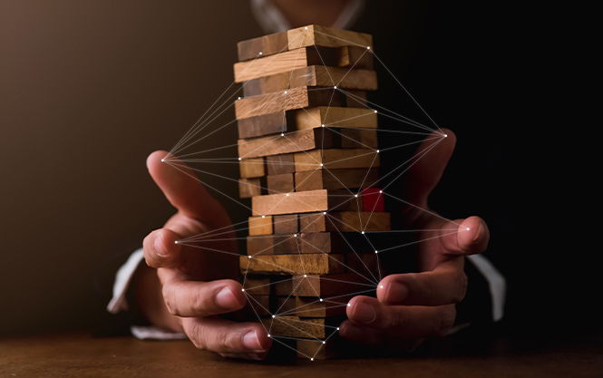 "נוכל מרושע שהפיל אותנו בתרגיל עוקץ"