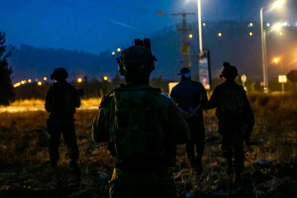 הלילה ביו"ש: 21 מבוקשים נעצרו • תיעוד