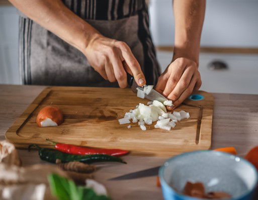 7 מתכונים לסלטים שיצננו את השבת הלוהטת שבדרך