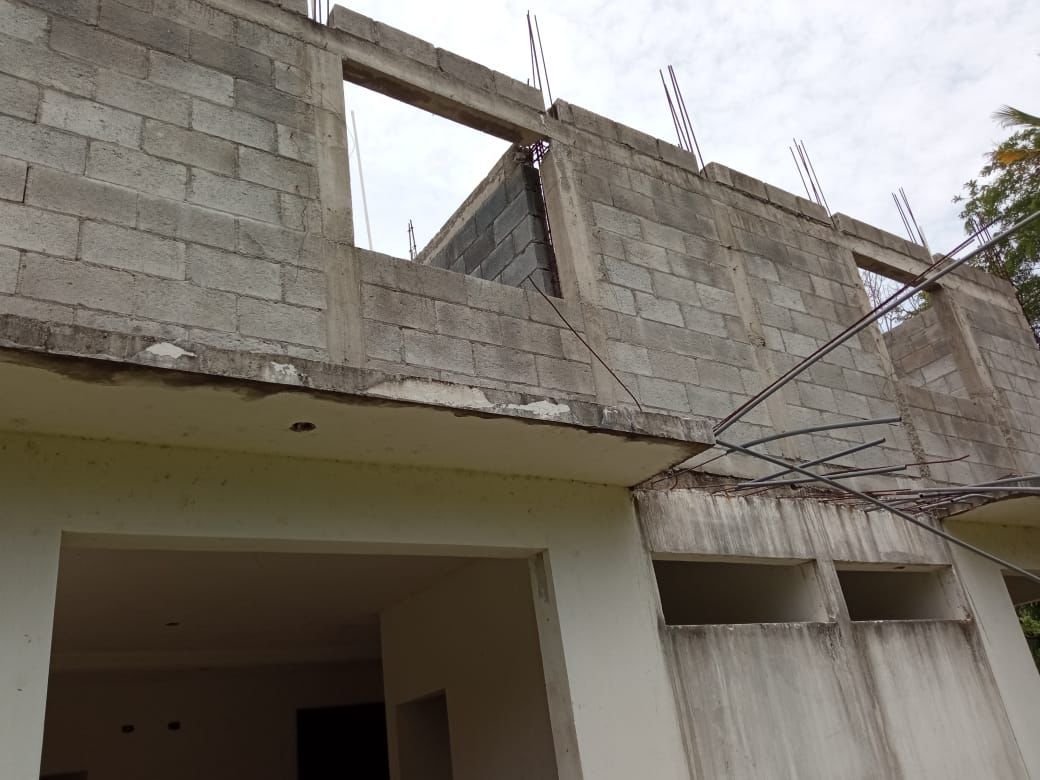 מקווה, בגדים ונעליים; כך נראה המתחם העזוב של כת 'לב טהור' בגואטמלה