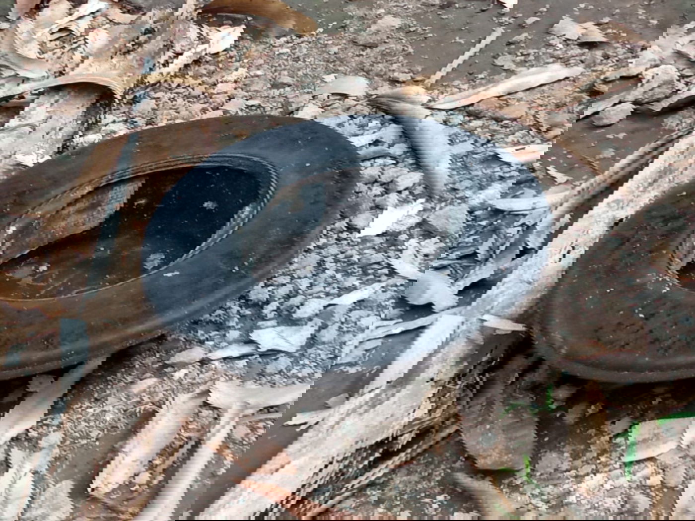 מקווה, בגדים ונעליים; כך נראה המתחם העזוב של כת 'לב טהור' בגואטמלה