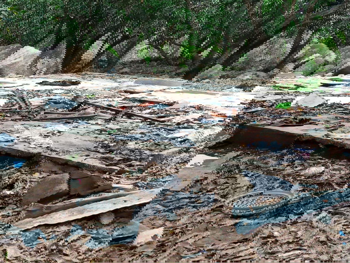 מקווה, בגדים ונעליים; כך נראה המתחם העזוב של כת 'לב טהור' בגואטמלה