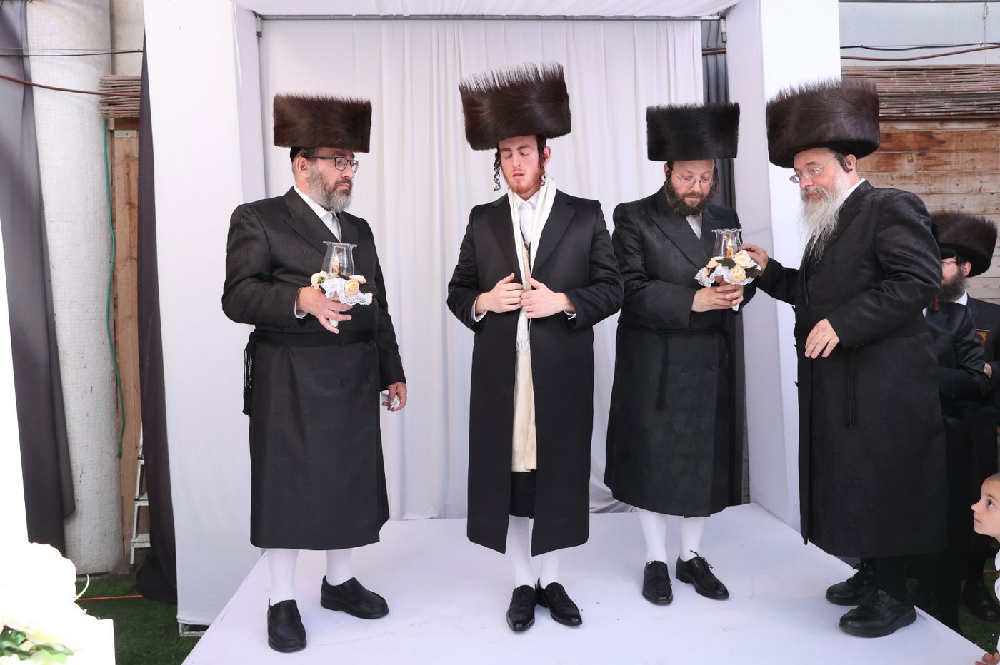 הפרשן הפוליטי חיתן בת - כולם התייצבו • צפו