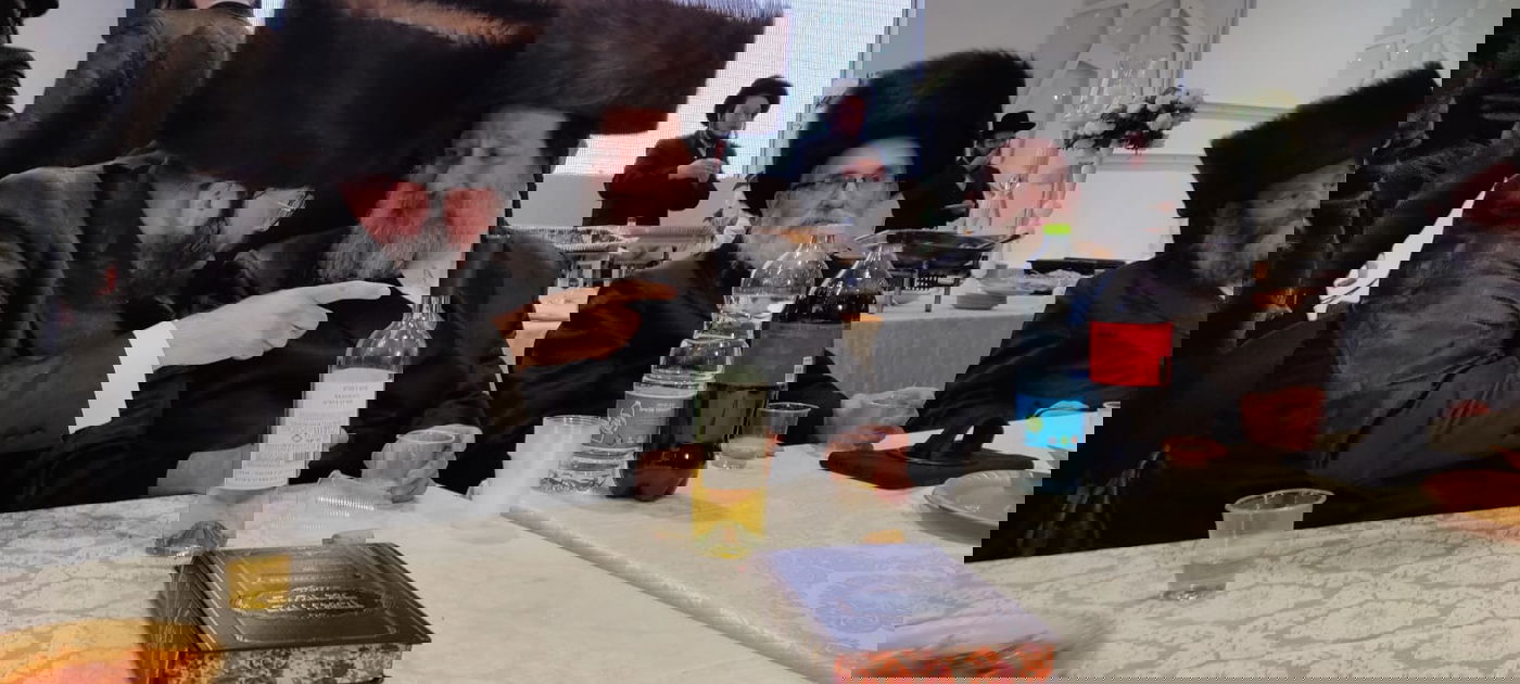 הפרשן הפוליטי חיתן בת - כולם התייצבו • צפו