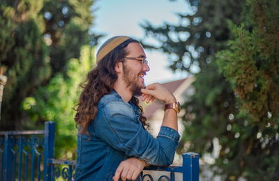 אלישיב בנימין בסינגל חדש: "מיוחד"