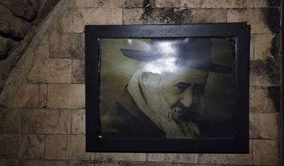 התמונה שנותרה שלימה על הקיר