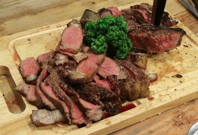 קברות התאווה של הצריכה המודרנית