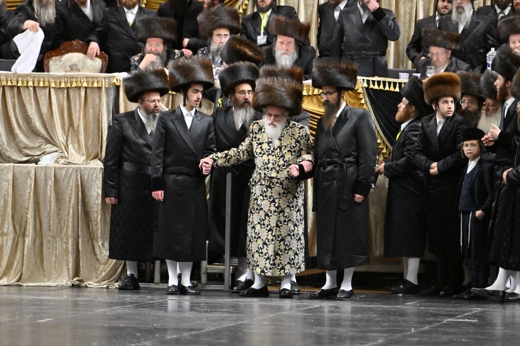 שמחת החתונה לנכד האדמו"רים מויז'ניץ וסערט ויז'ניץ