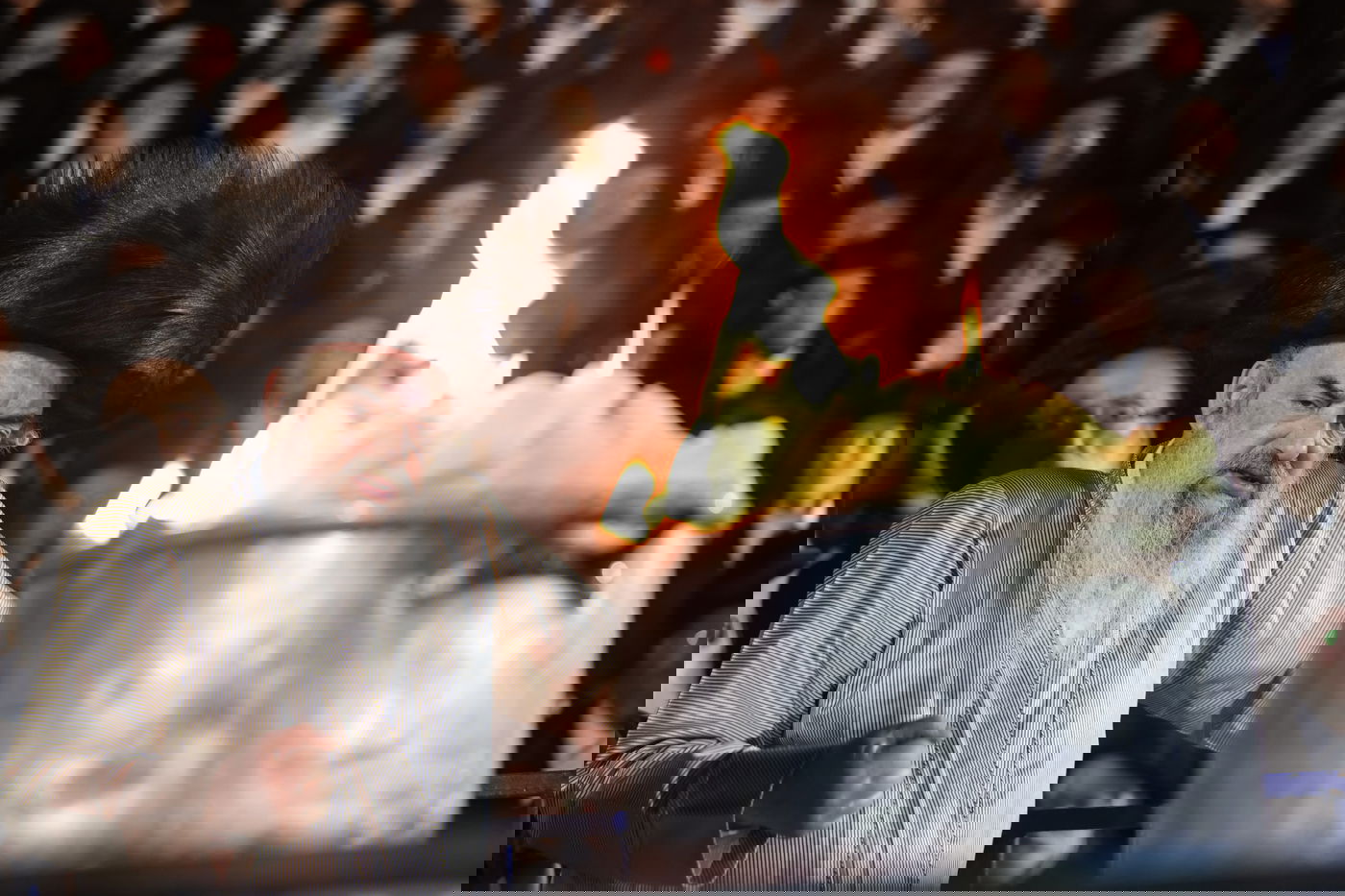 בחודש סיון: הרבי מלעלוב בהדלקה במירון