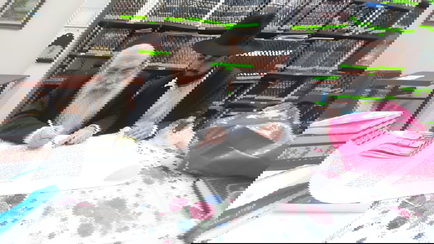 מוסדות 'דרך אמונה' הכניסו את ספר התורה לחדרו של מרן זיע"א