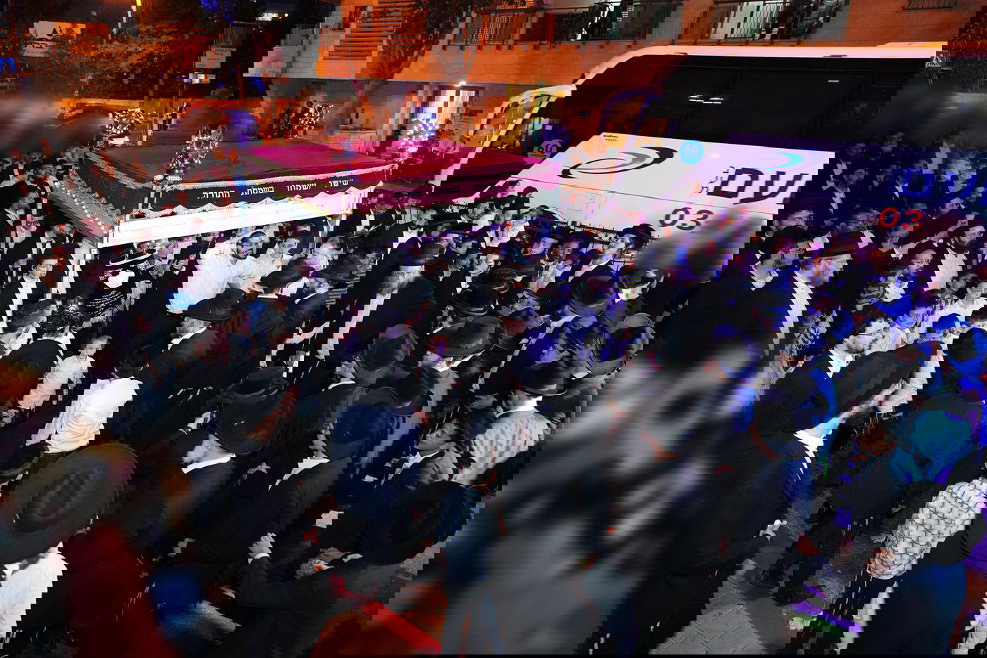 מוסדות 'דרך אמונה' הכניסו את ספר התורה לחדרו של מרן זיע"א