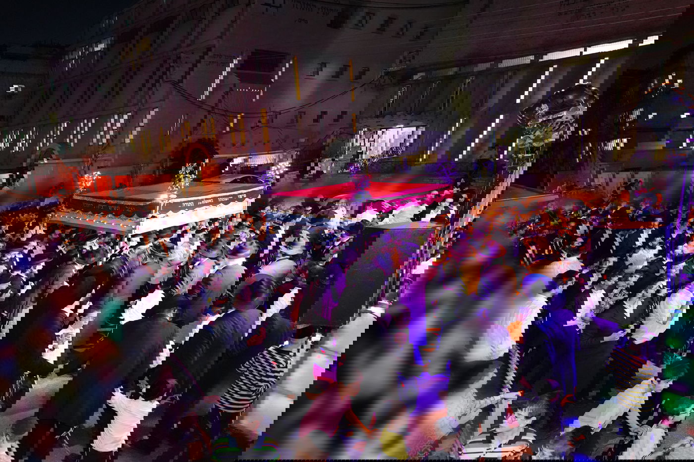 מוסדות 'דרך אמונה' הכניסו את ספר התורה לחדרו של מרן זיע"א