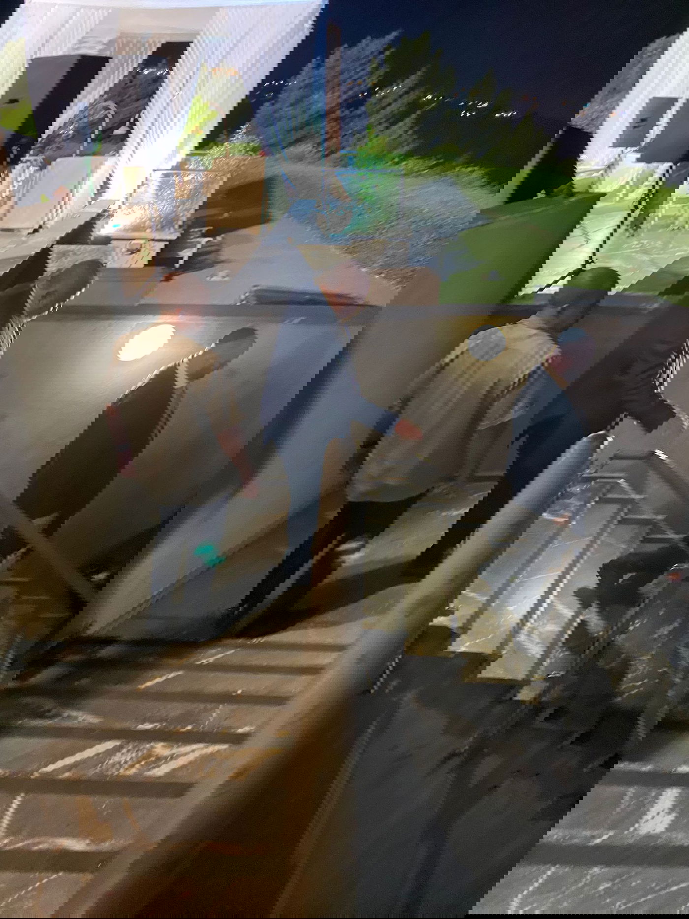 מפתיע: אביגדור ליברמן הופיע וחגג בחתונה החרדית