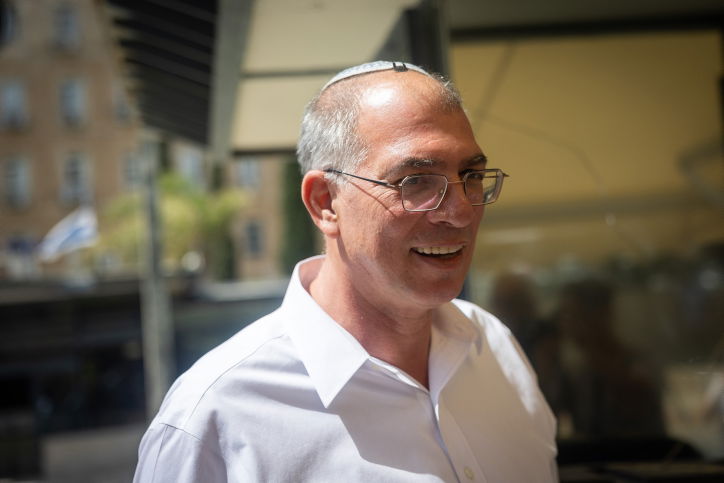 ההבטחה לניר אורבך בתמורה לאי פרישה