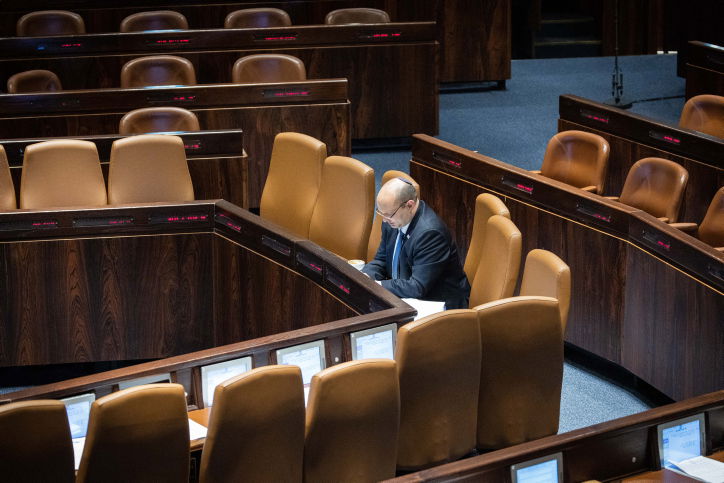 בקואליציה שוקלים לצאת בזמן ההצבעות