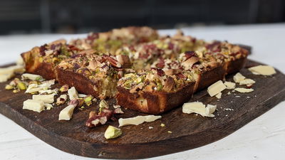 הבת דודה החדשה של הבראוניז: בלונדיז פיסטוק פקאן ושוקולד לבן