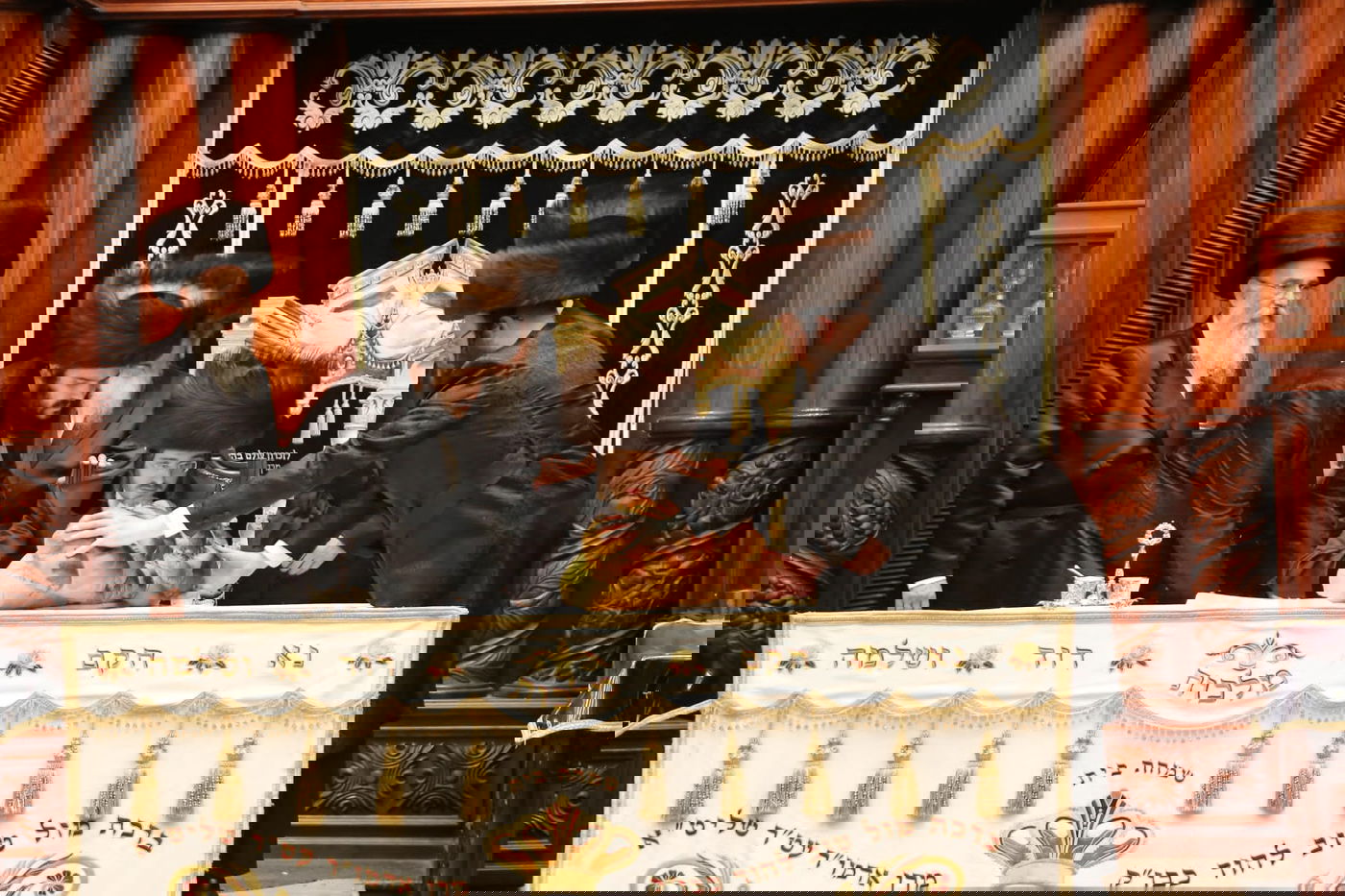 בסאדיגורה חגגו את נישואי אחיו הצעיר של הרבי - מרחוק