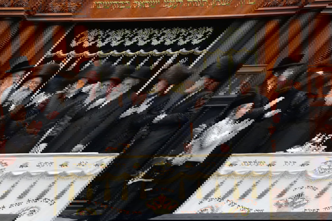 בסאדיגורה חגגו את נישואי אחיו הצעיר של הרבי - מרחוק