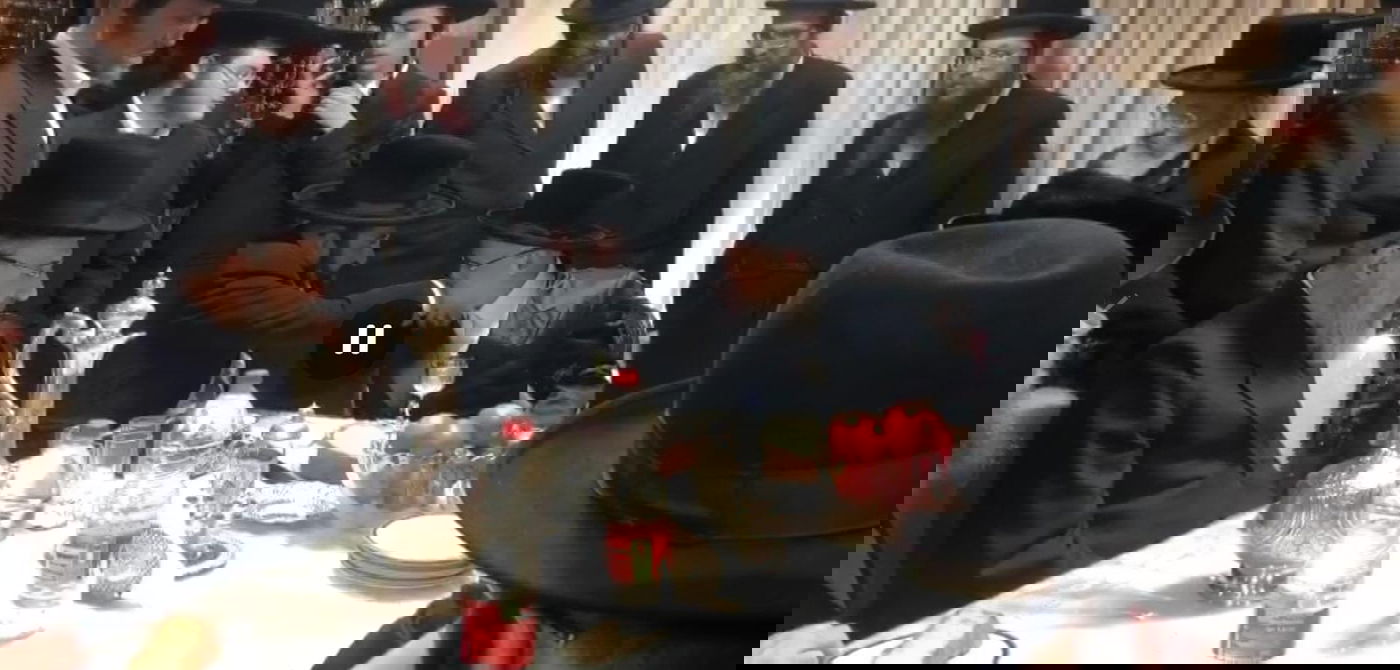 הרבי מסערט ויז'ניץ ביקר בבית רב הקהילה