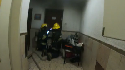 דירה נשרפה כליל בגלל מצת חשמלי • צפו