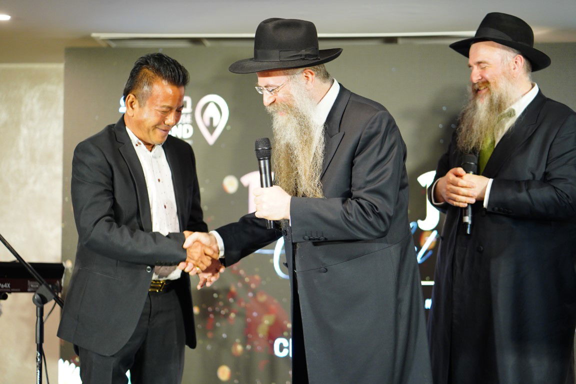 תיעוד מחשמל: עוצמה יהודית בבירת תאילנד