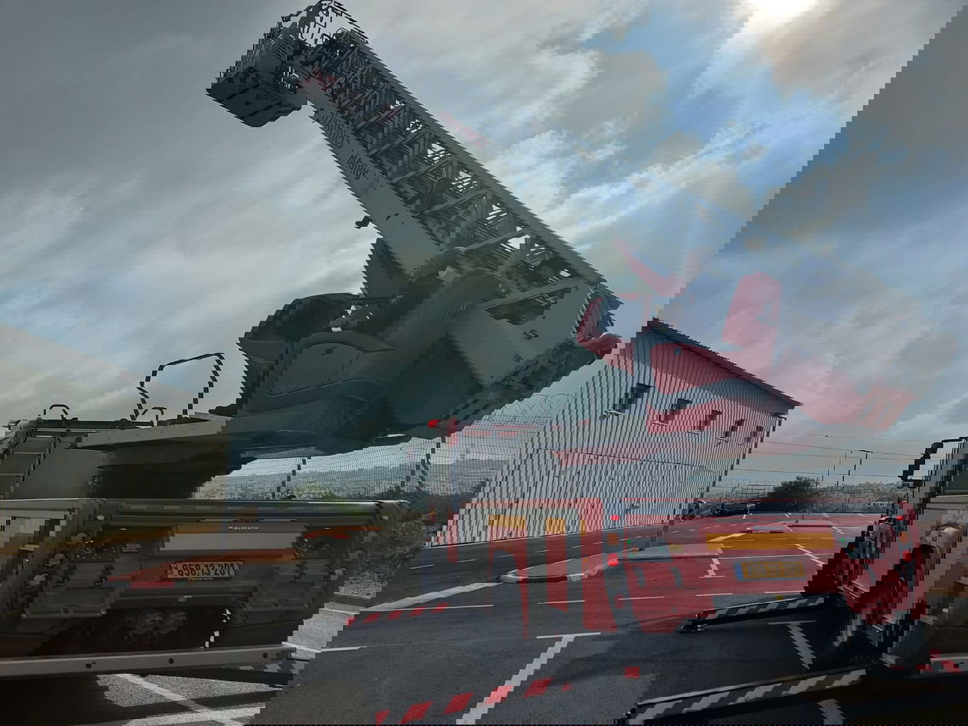 איך מכבים שריפה? סיור מצולם על כבאית ברחובות ביתר