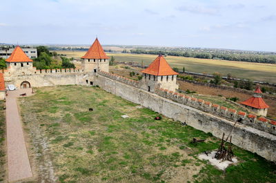 מבצר ישן על נהר הדנייסטר בעיר בנדר, טרנסניסטריה