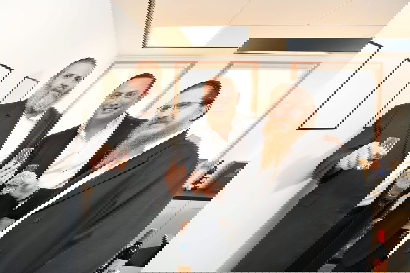 בטקס חגיגי נחנך בית 'גיל-גרופ' החדש: רבנים, ח"כים ואנשי תקשורת הגיעו לברך