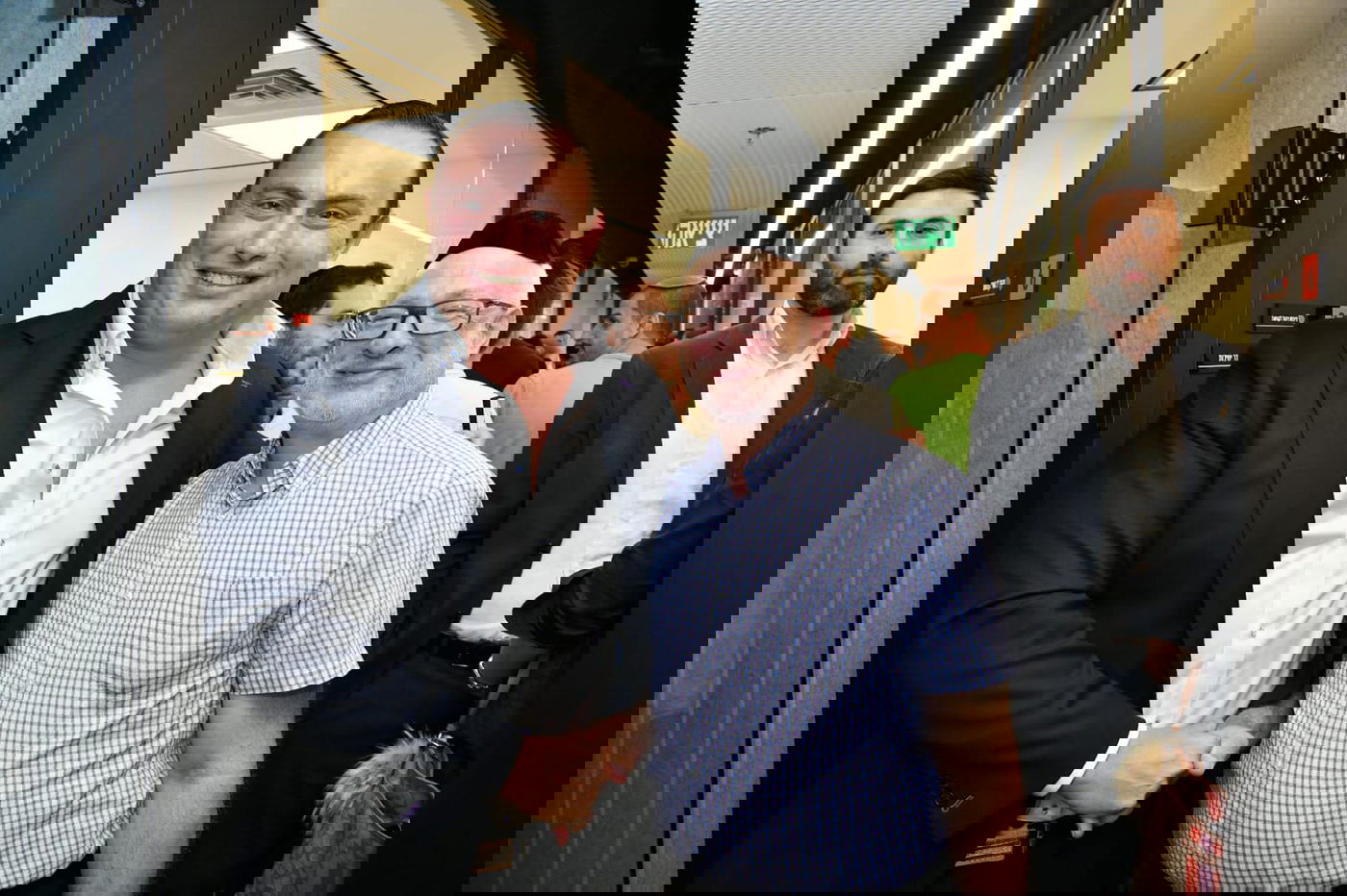 בטקס חגיגי נחנך בית 'גיל-גרופ' החדש: רבנים, ח"כים ואנשי תקשורת הגיעו לברך