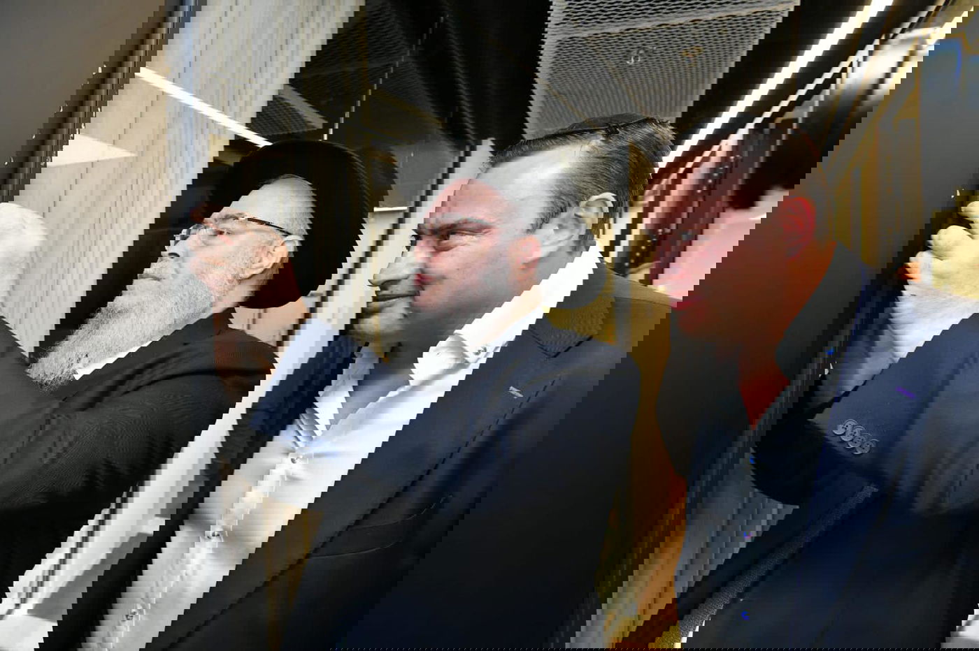 בטקס חגיגי נחנך בית 'גיל-גרופ' החדש: רבנים, ח"כים ואנשי תקשורת הגיעו לברך