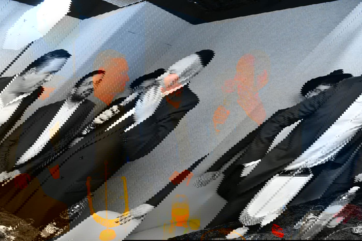 בטקס חגיגי נחנך בית 'גיל-גרופ' החדש: רבנים, ח"כים ואנשי תקשורת הגיעו לברך