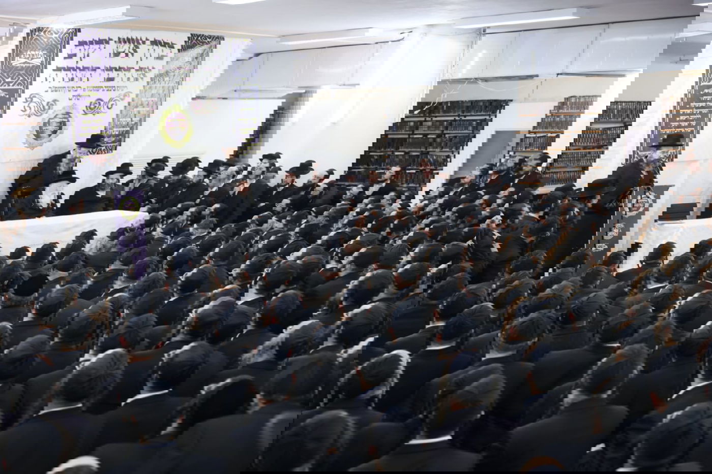 במעמד האדמו"ר מגור: נציגי ה'מזומנים' התכנסו