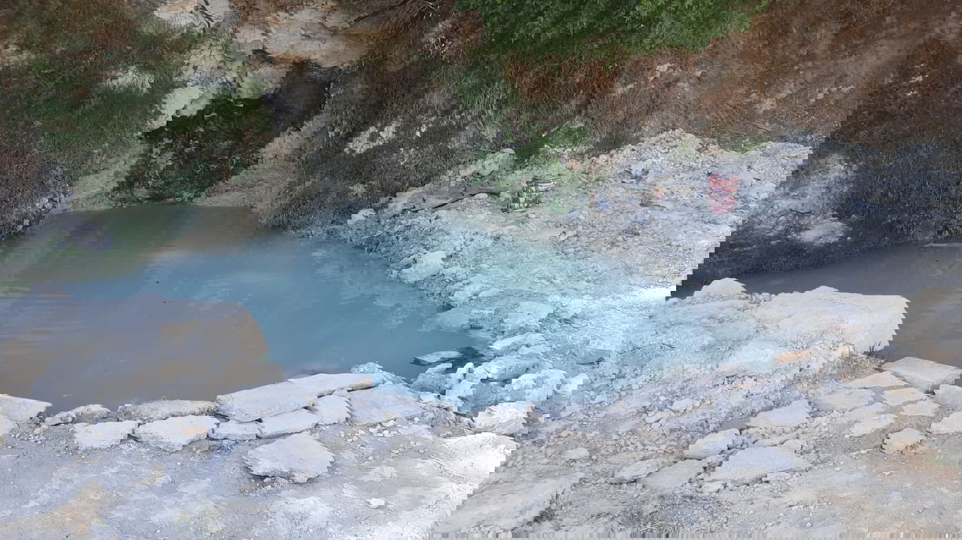 סוער בבירת הגליל: מעיין חדש התגלה בצפת • צפו