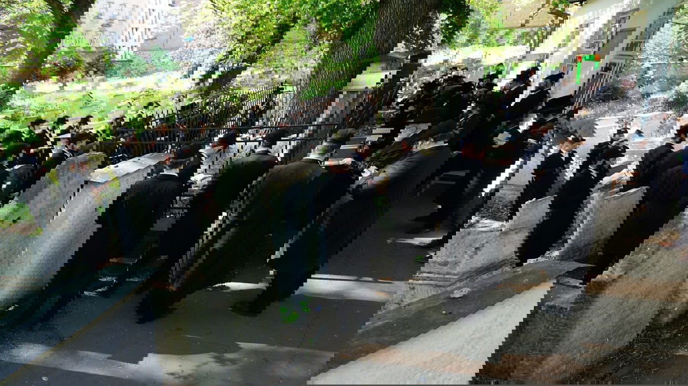 הבחורים למדו על תפילה ויצאו לקברי צדיקים