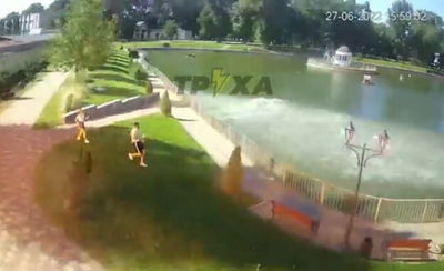 ממצלמות אבטחה: נפילת הטילים על הקניון