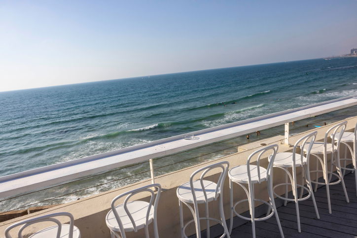 חוף הים בתל אביב