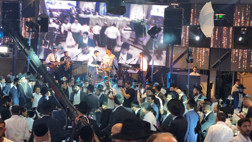 תיעוד מרהיב משמחת בר המצווה לבניו של הגה"צ רבי ישראל אברג'ל