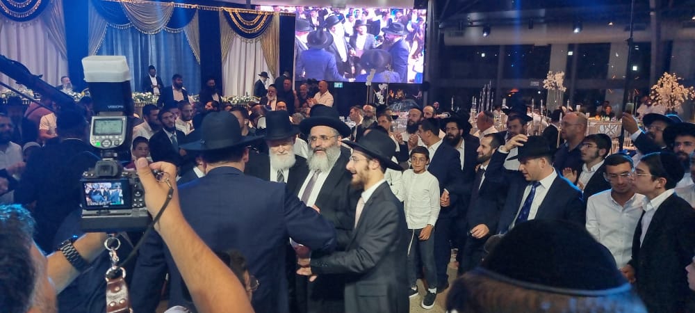 תיעוד מרהיב משמחת בר המצווה לבניו של הגה"צ רבי ישראל אברג'ל