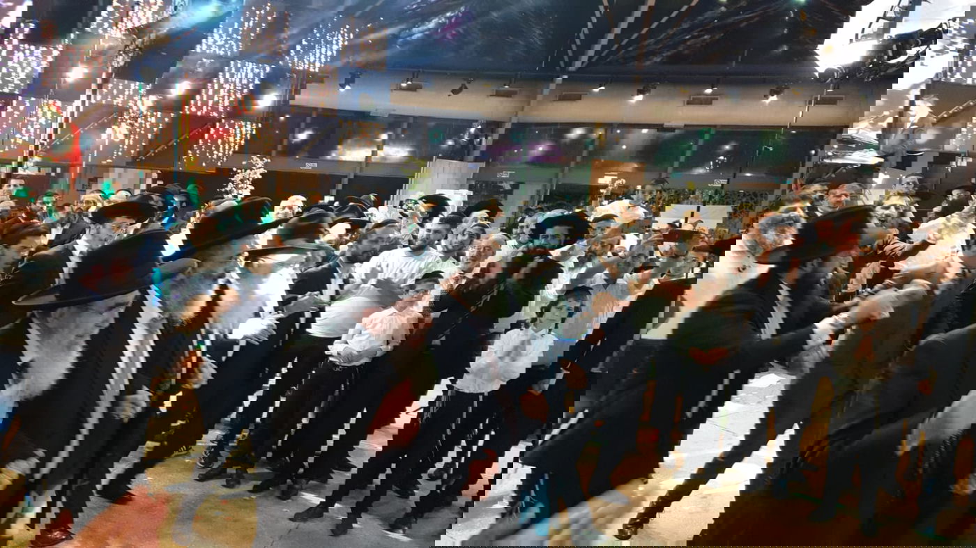 תיעוד מרהיב משמחת בר המצווה לבניו של הגה"צ רבי ישראל אברג'ל