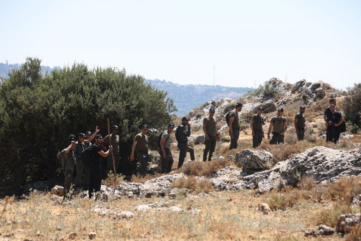 הופכים כל אבן: גם היום עשרות חיפשו את קליינרמן